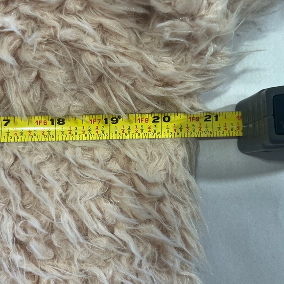 Love Riche Fuzzy Cropped Open Jacket - Picture 9 of 12